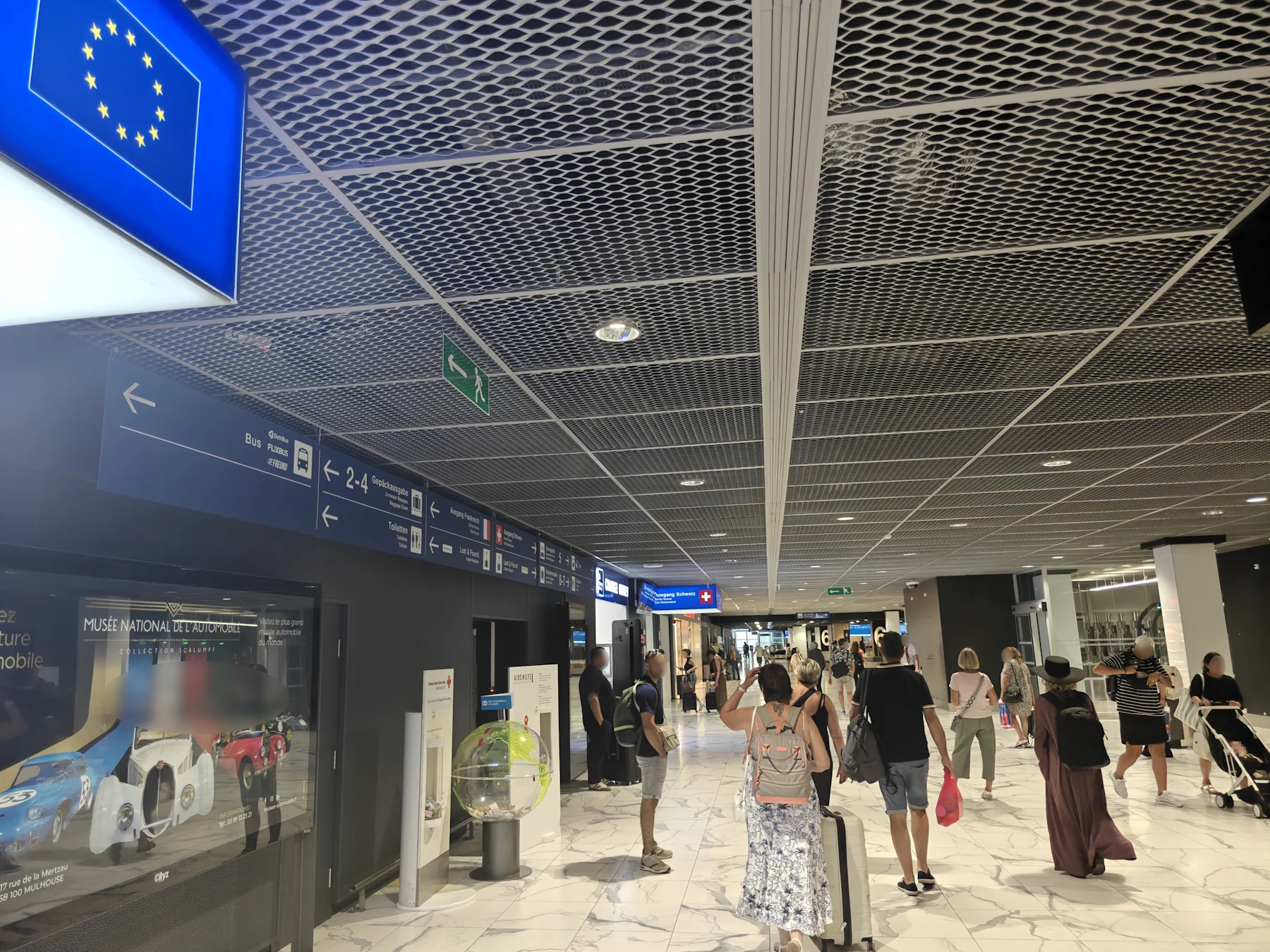 Corridor between areas of Basel Airport EuroAirport